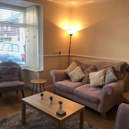 29 Comfort House 2 Bedroom Townhouse With Parking Scunthorpe Extérieur photo
