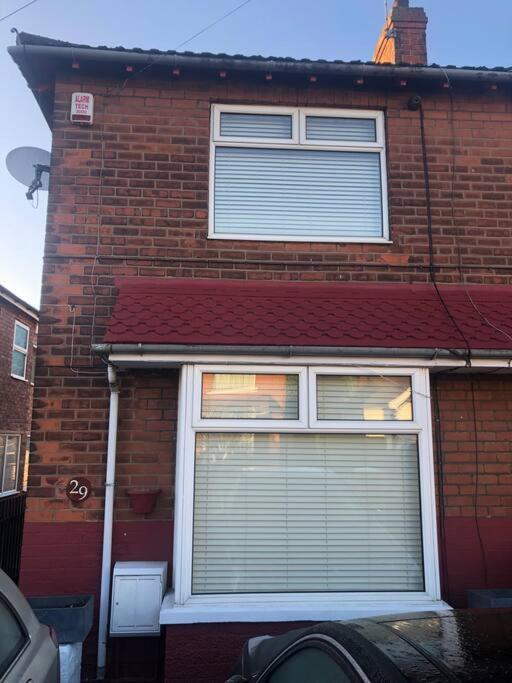 29 Comfort House 2 Bedroom Townhouse With Parking Scunthorpe Extérieur photo