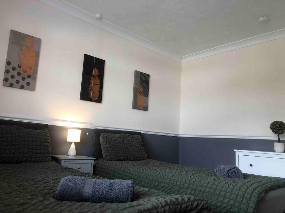 29 Comfort House 2 Bedroom Townhouse With Parking Scunthorpe Extérieur photo