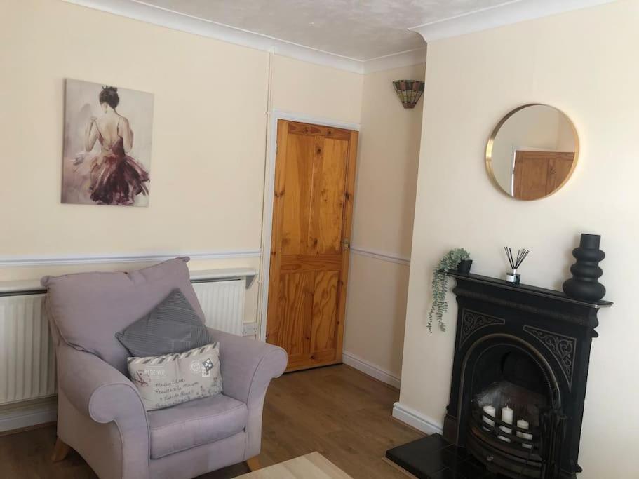 29 Comfort House 2 Bedroom Townhouse With Parking Scunthorpe Extérieur photo